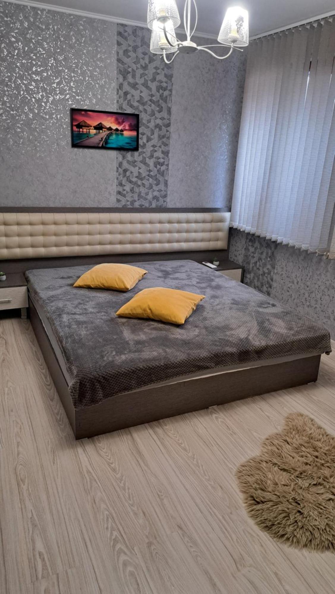 Къща Под Наем-Нощувки ทาร์โกวิชเต ภายนอก รูปภาพ