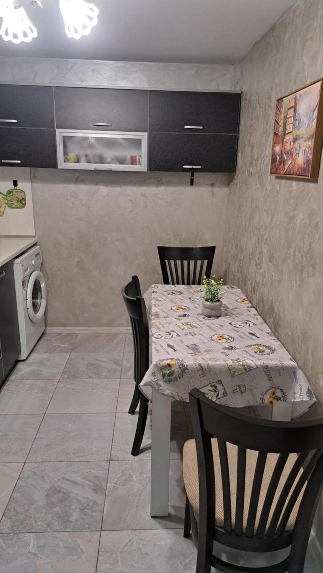 Къща Под Наем-Нощувки ทาร์โกวิชเต ภายนอก รูปภาพ